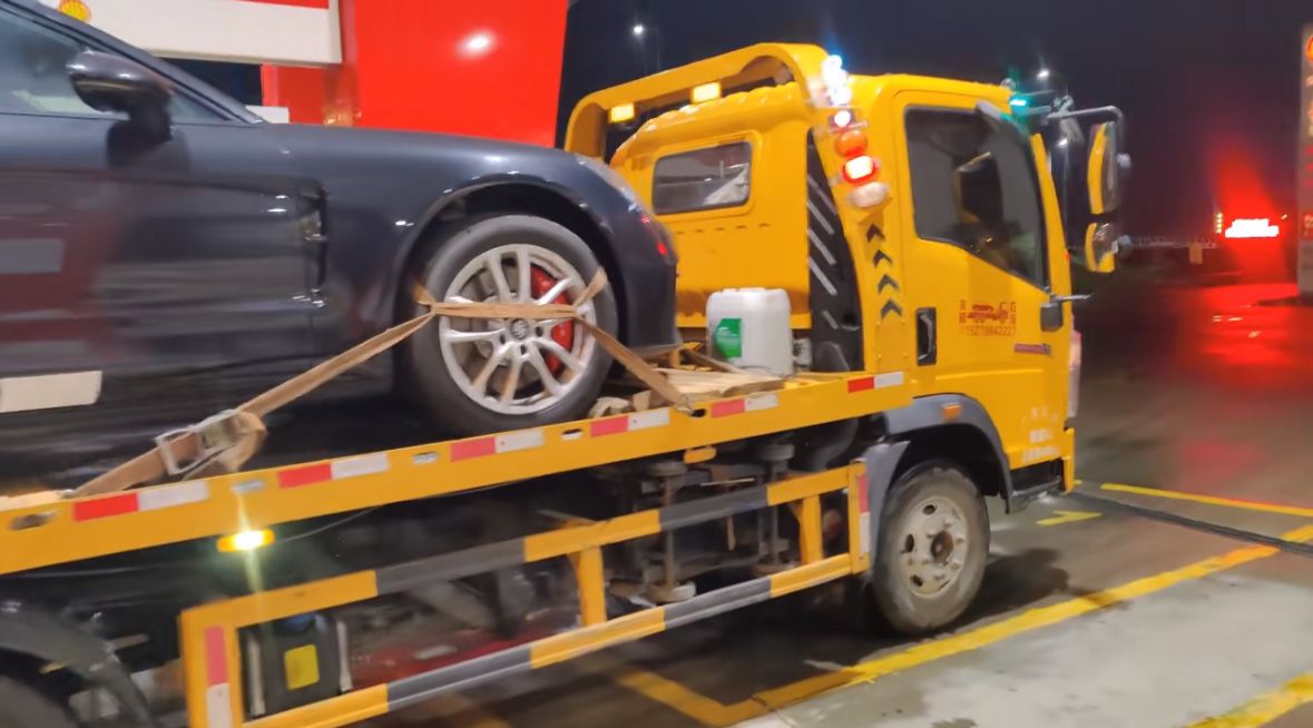 三明行车途中遇到突发状况该如何呼叫道路救援？